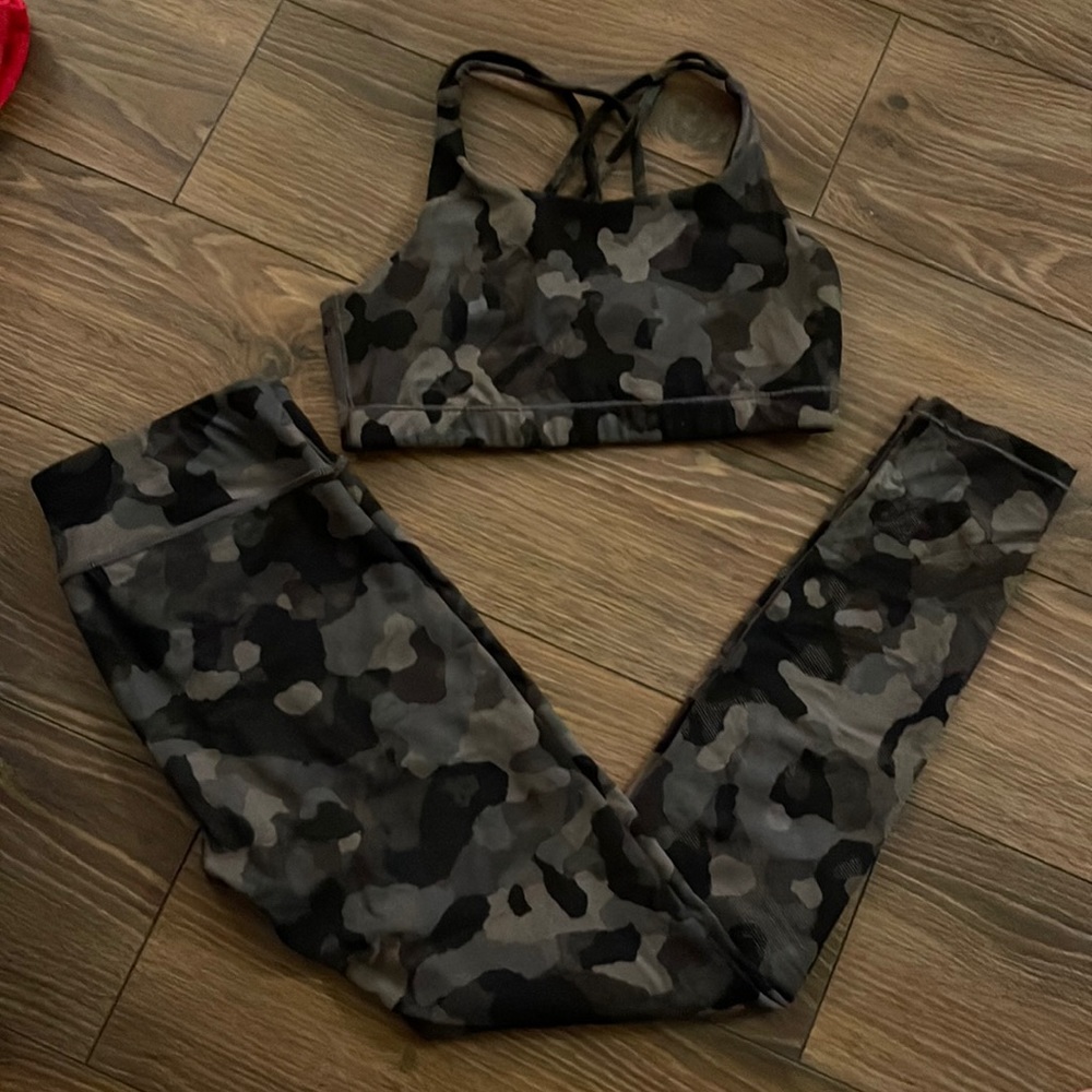 Athleta Girls Camo Chit Chat Tight and Upbeat Sports Bra